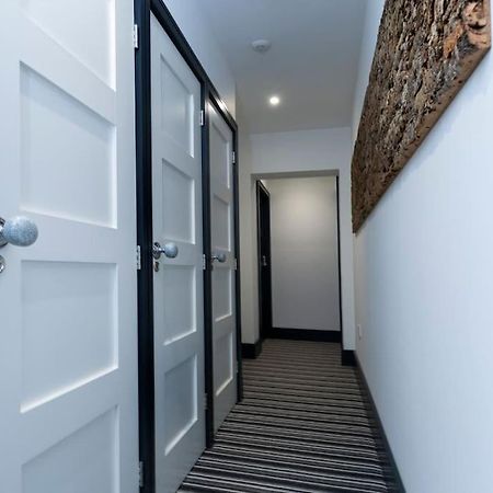 Bootique House - Luxury Group Accommodation In 韦克菲尔德 外观 照片
