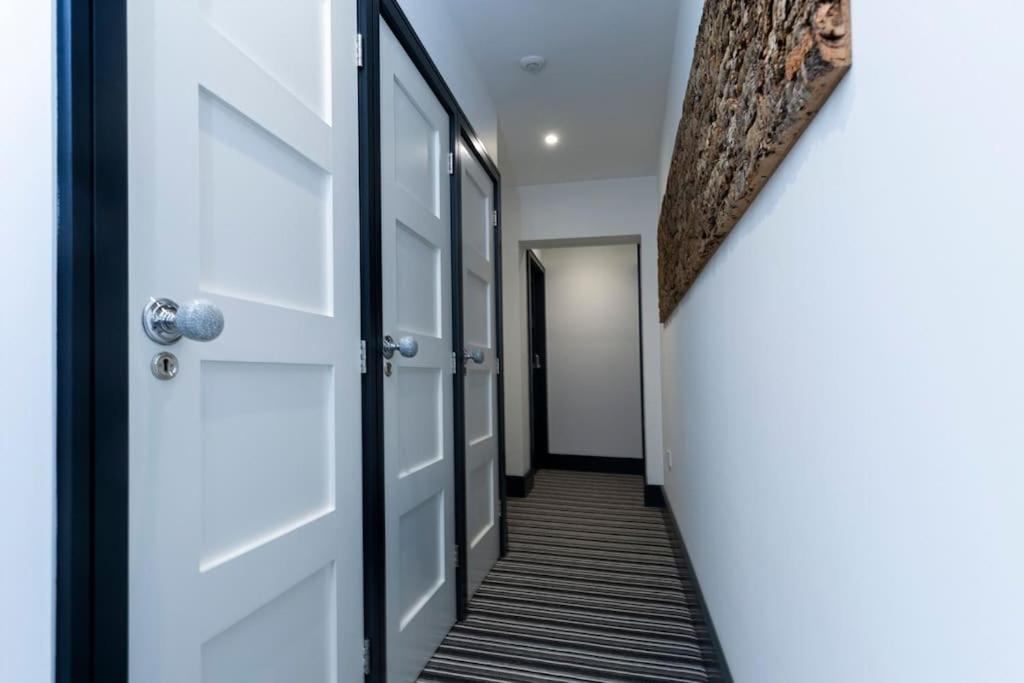 Bootique House - Luxury Group Accommodation In 韦克菲尔德 外观 照片