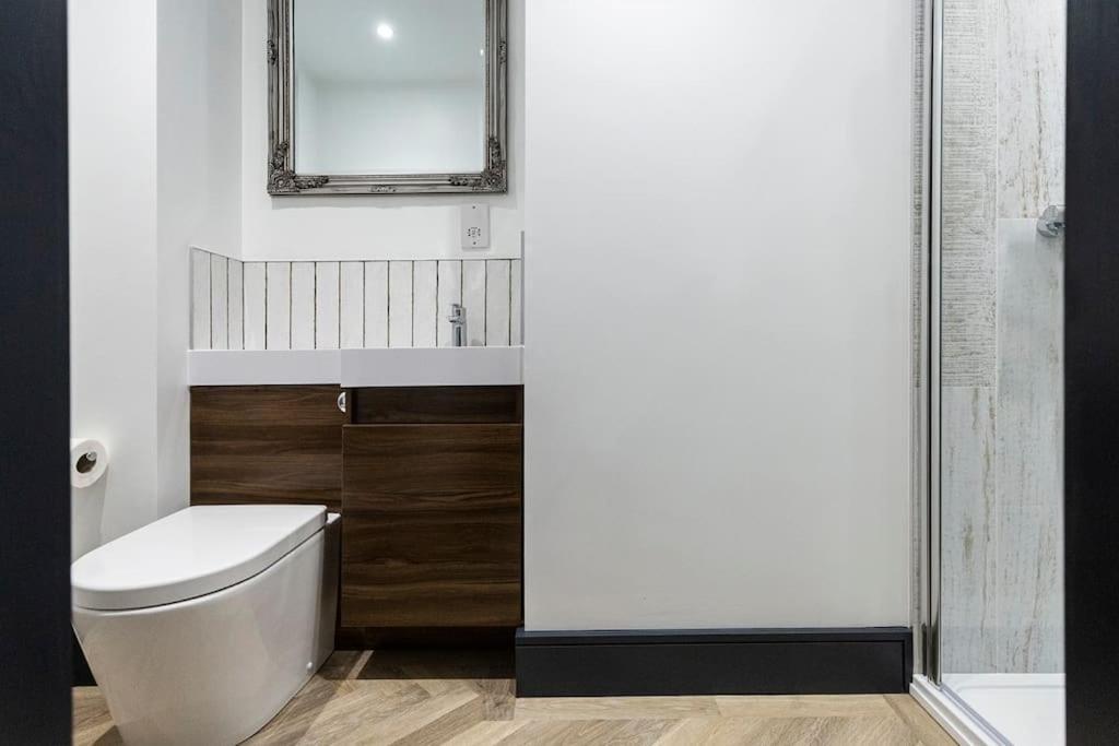 Bootique House - Luxury Group Accommodation In 韦克菲尔德 外观 照片
